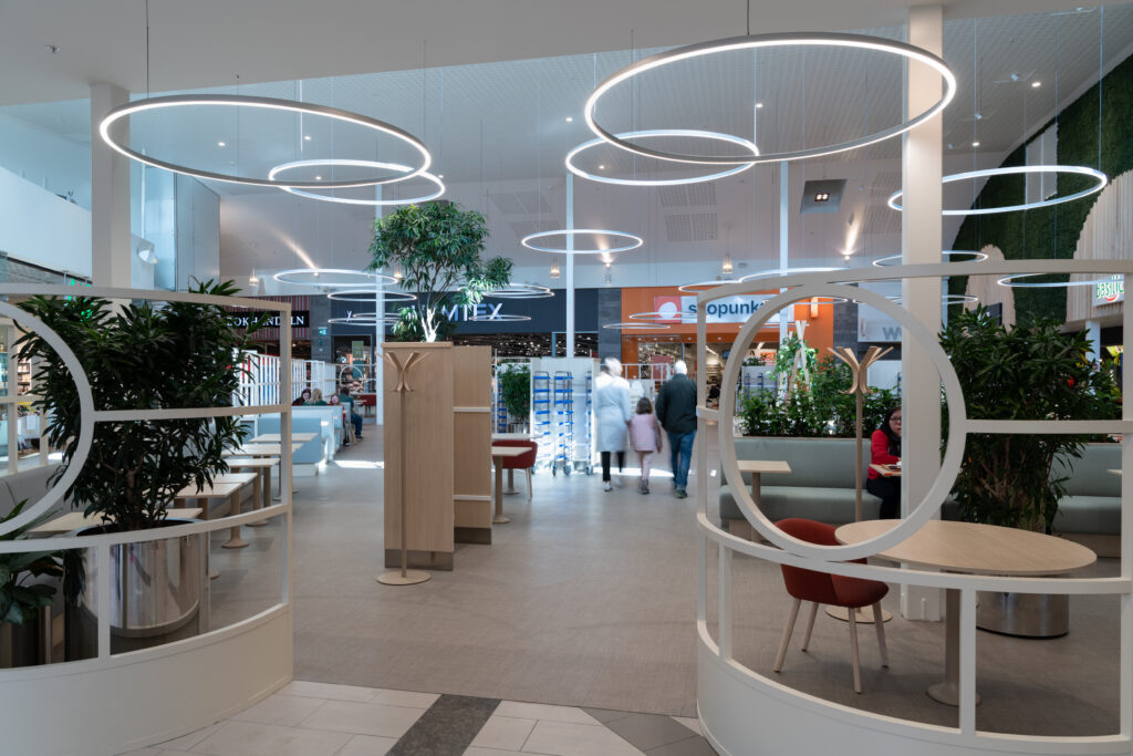 Ingelsta Shooping, Foodcourt #4